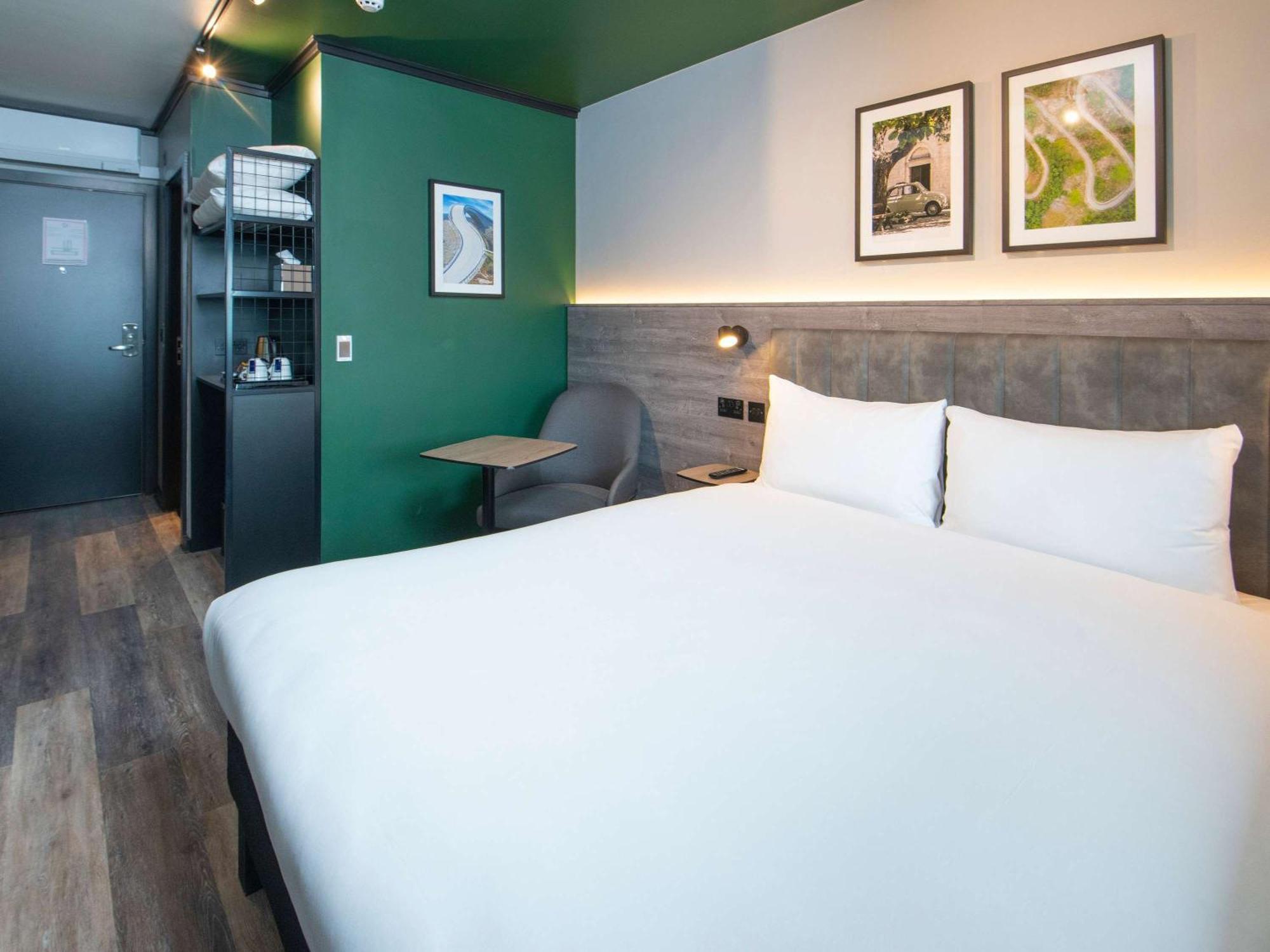 Ibis Styles London Gatwick Airport Crawley (West Sussex) Exterior foto