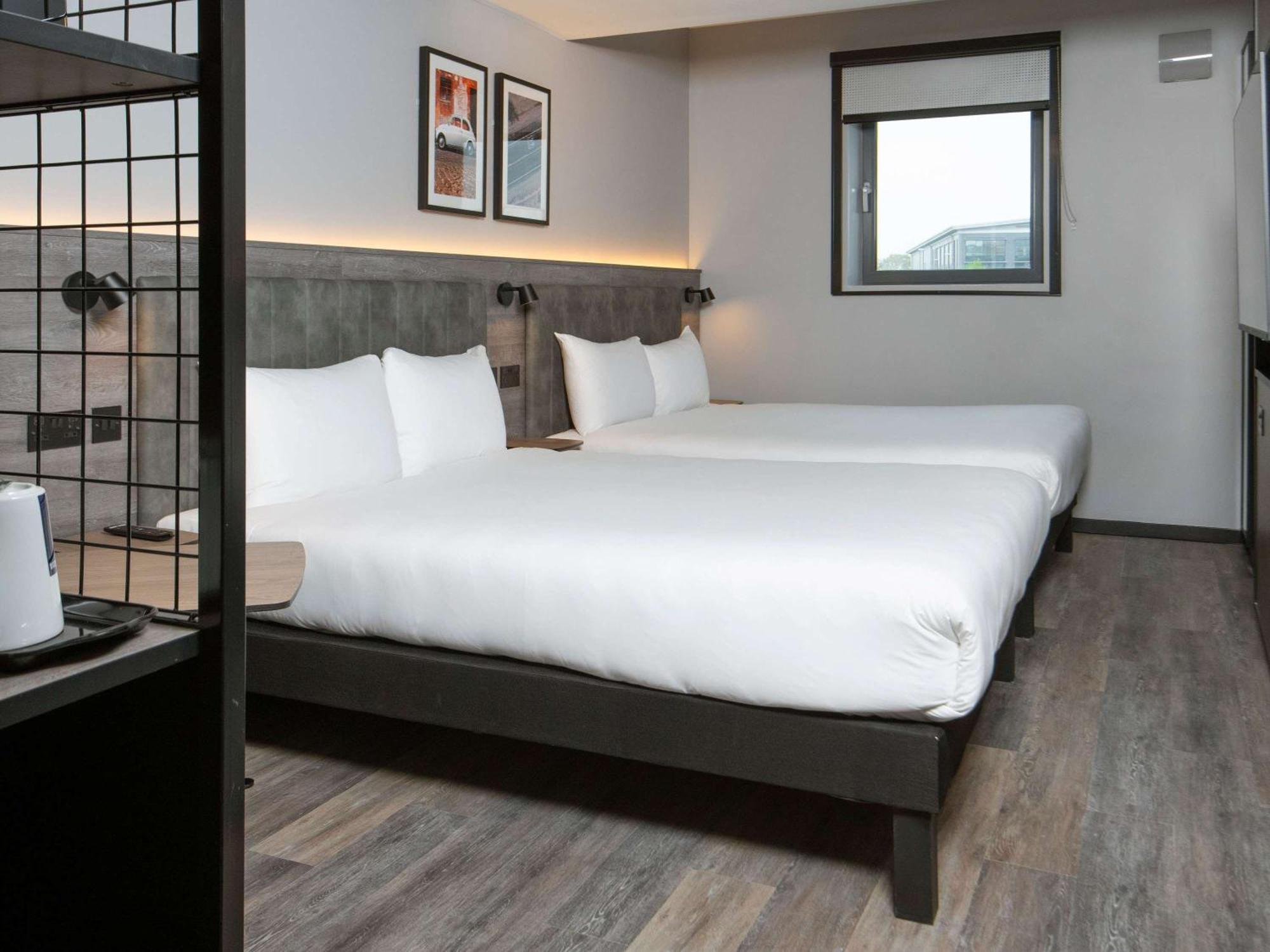 Ibis Styles London Gatwick Airport Crawley (West Sussex) Exterior foto