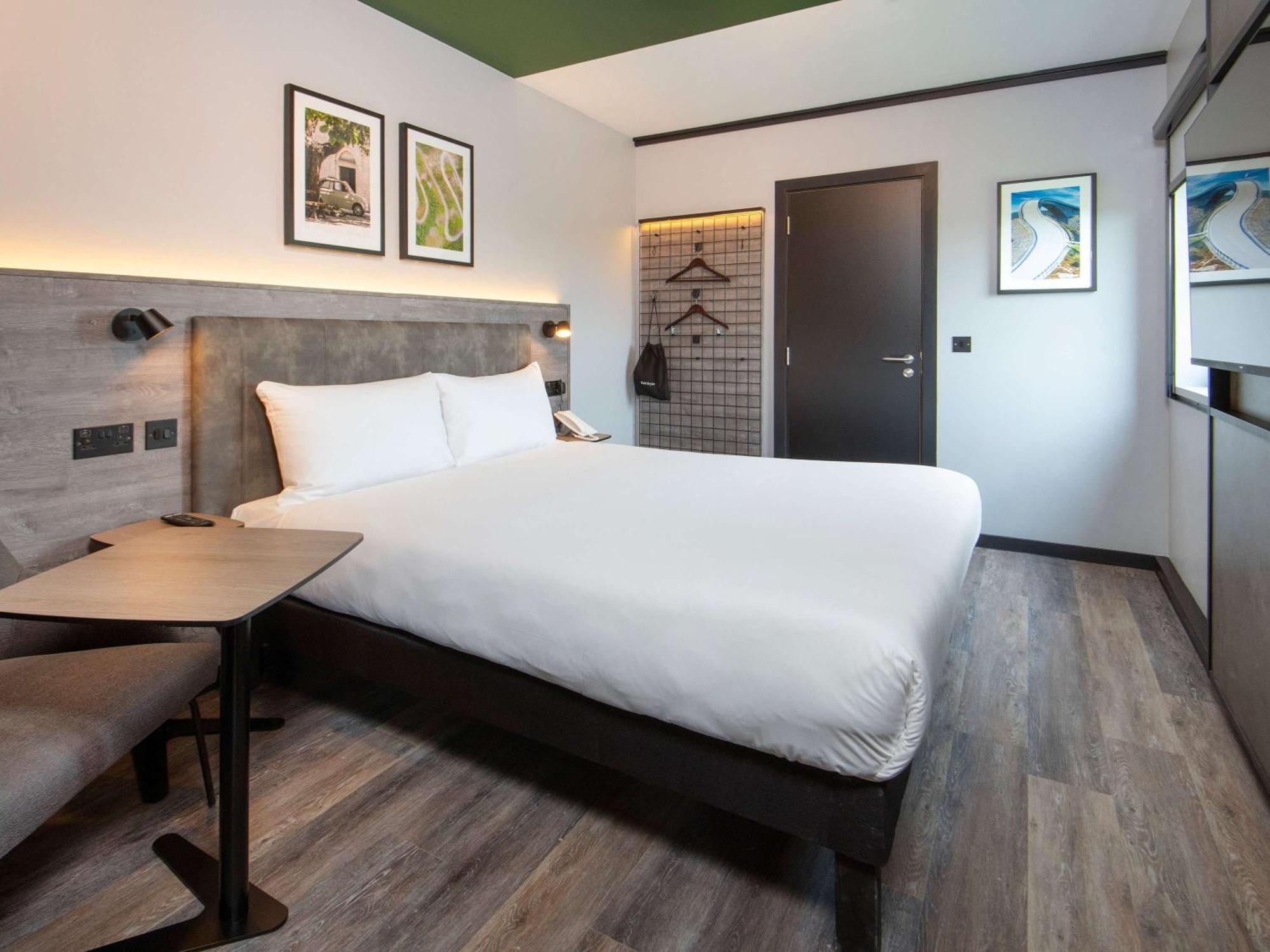 Ibis Styles London Gatwick Airport Crawley (West Sussex) Exterior foto
