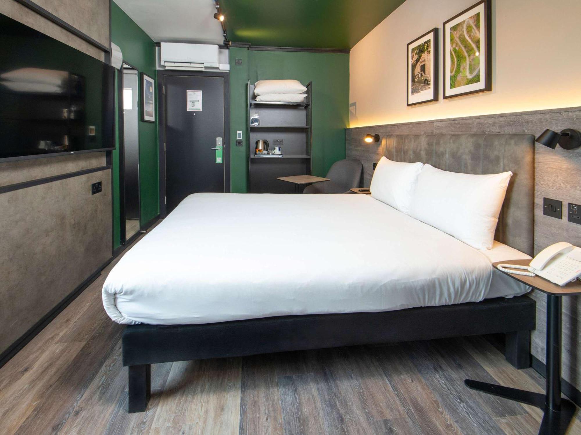 Ibis Styles London Gatwick Airport Crawley (West Sussex) Exterior foto