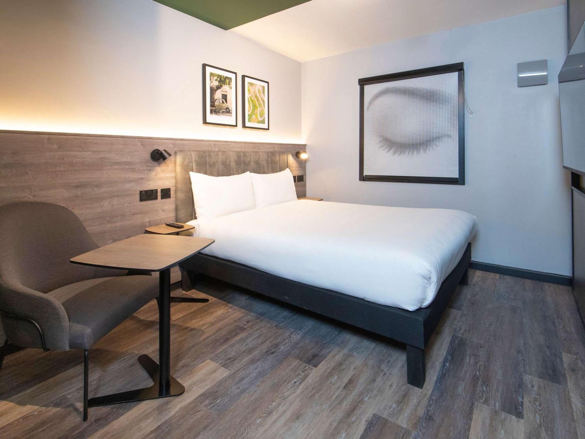 Ibis Styles London Gatwick Airport Crawley (West Sussex) Exterior foto