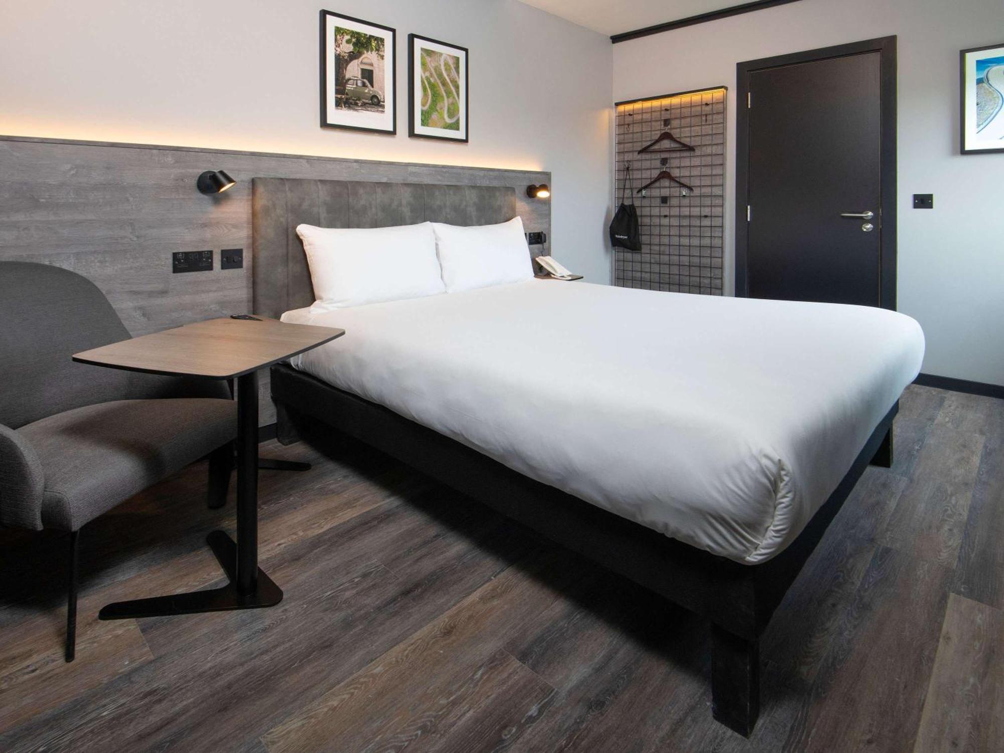 Ibis Styles London Gatwick Airport Crawley (West Sussex) Exterior foto