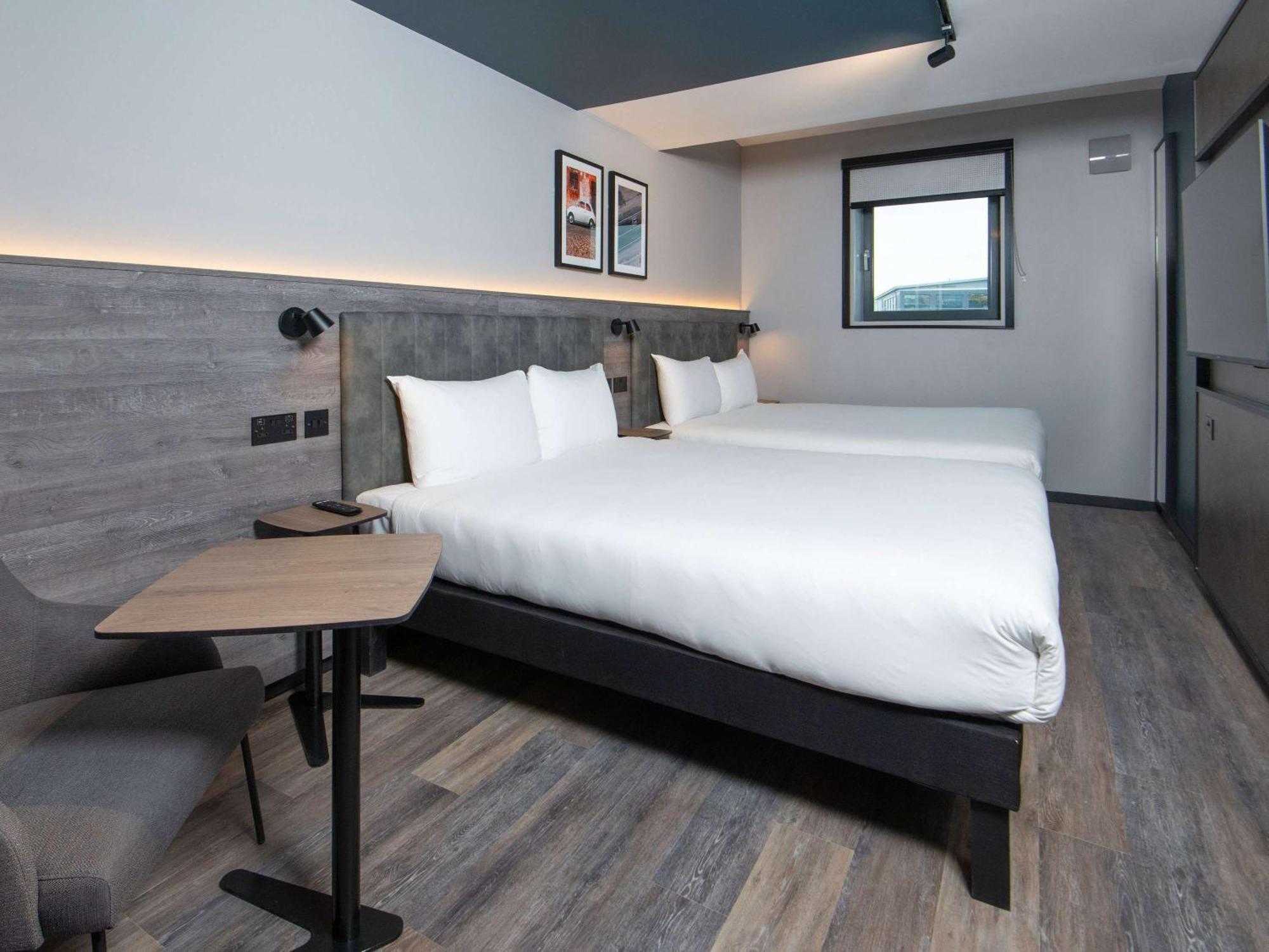 Ibis Styles London Gatwick Airport Crawley (West Sussex) Exterior foto