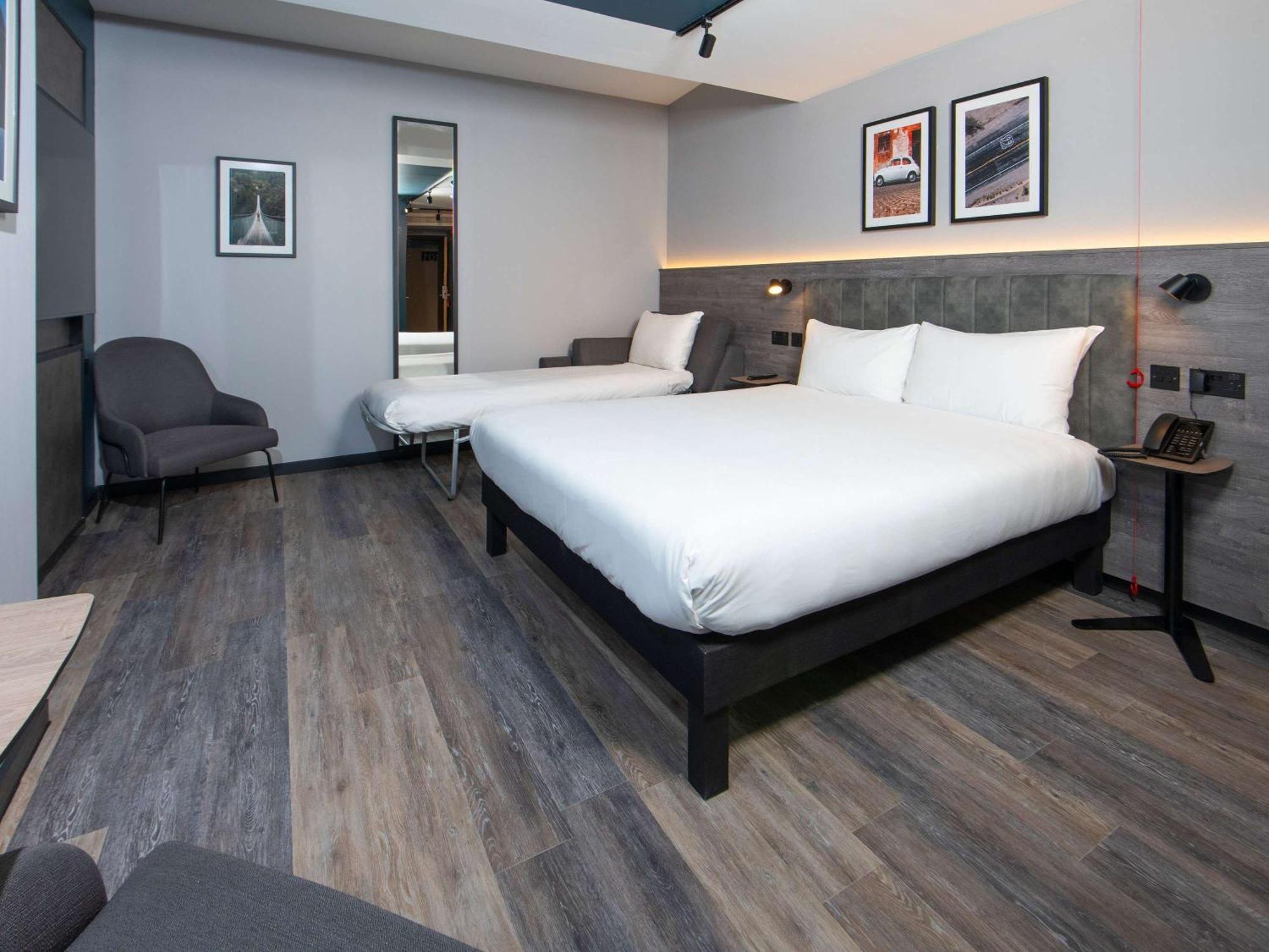 Ibis Styles London Gatwick Airport Crawley (West Sussex) Exterior foto