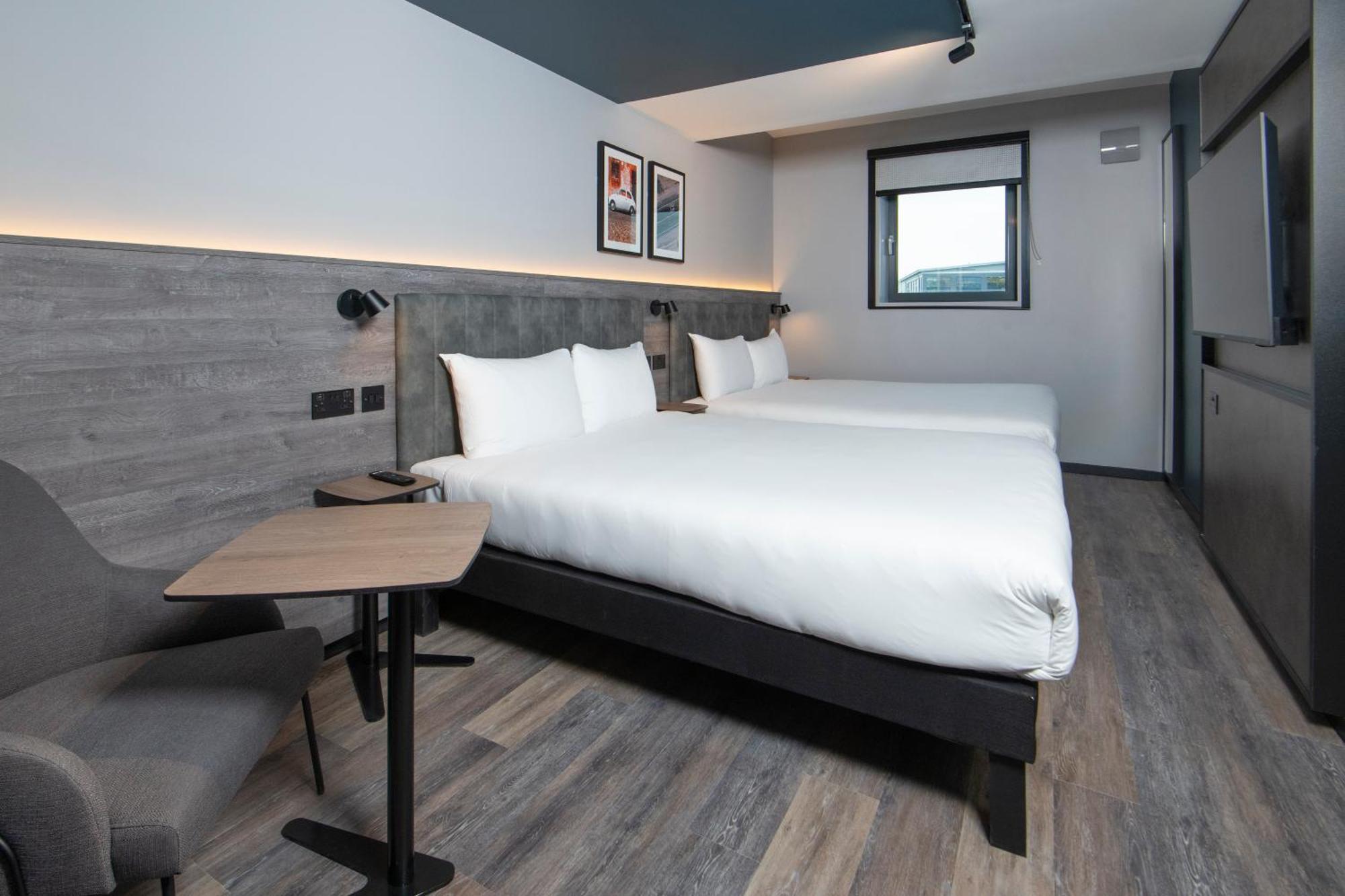 Ibis Styles London Gatwick Airport Crawley (West Sussex) Exterior foto