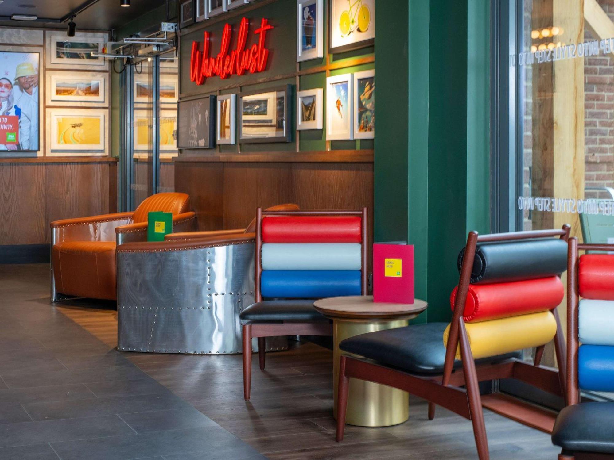 Ibis Styles London Gatwick Airport Crawley (West Sussex) Exterior foto