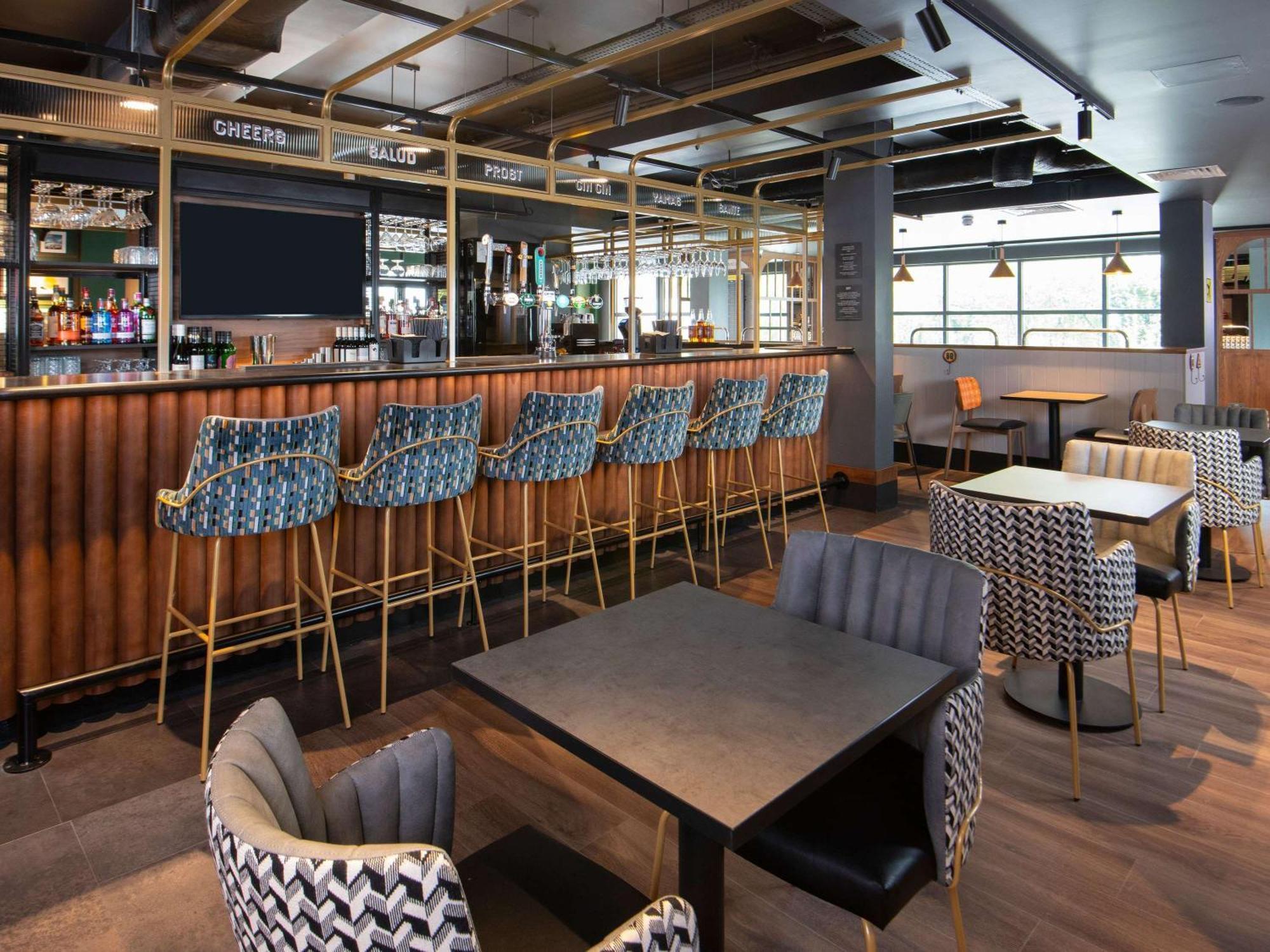 Ibis Styles London Gatwick Airport Crawley (West Sussex) Exterior foto