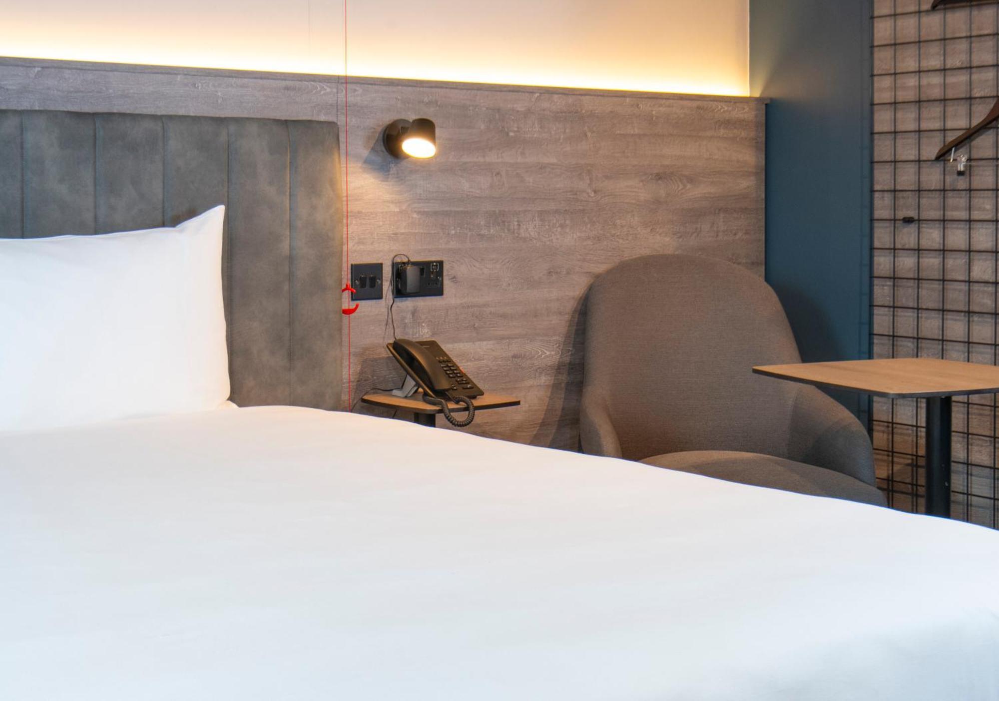 Ibis Styles London Gatwick Airport Crawley (West Sussex) Exterior foto