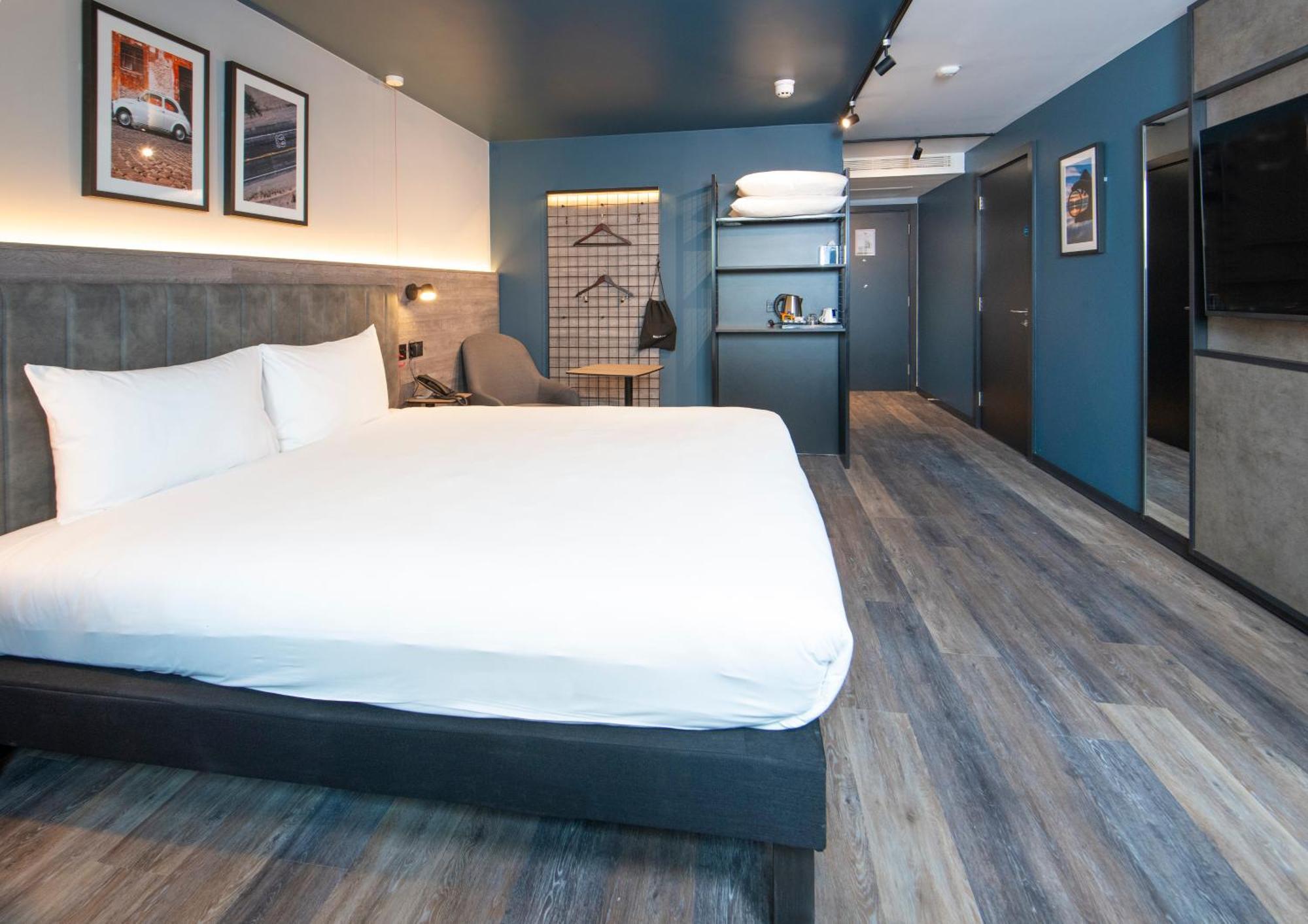 Ibis Styles London Gatwick Airport Crawley (West Sussex) Exterior foto